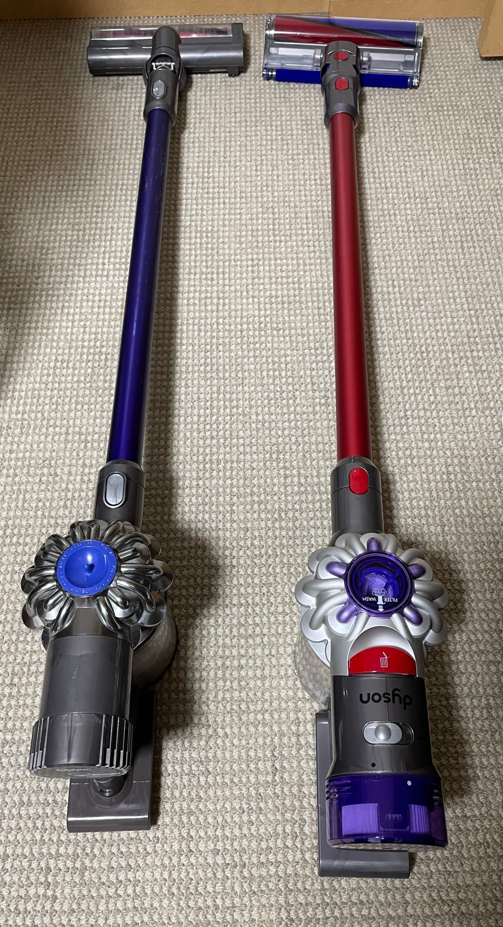 dyson v8が格安で販売してました！